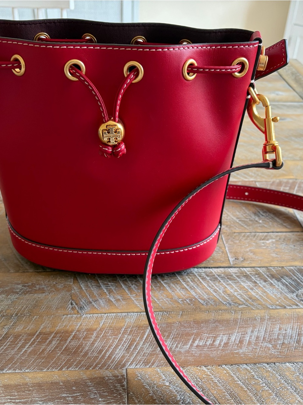 EUC Tory Burch Red Leather Drawstring Bucket Crossbody